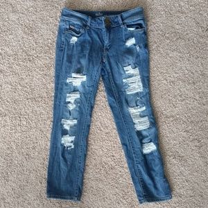 Soho Jeans Curvy Cropped Distressed Boyfriend